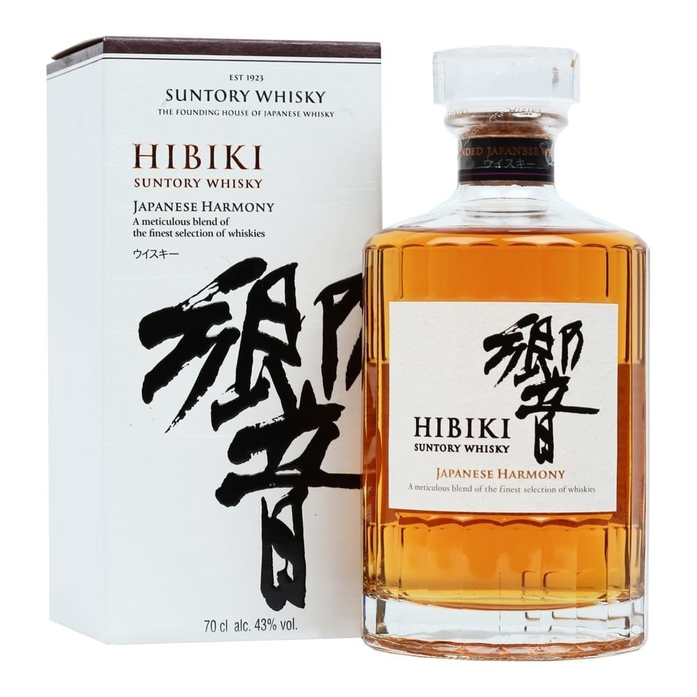 Hương vị tuyệt vời của Hibiki Harmony: Hibiki Harmony ủ thùng sherry cho dòng rượu với hương vị ngọt ngào và êm dịu hòa quyện lẫn vào nhau khiến người dùng có một trải nghiệm vô cùng độc đáo. Hibiki Harmony là minh chứng điển hình của các loại Hibiki phối trộn: tinh tế, sang trọng, hài hòa phảng phất mùi thùng sherry Yamazaki. Hibiki Harmony với phiên bản sản xuất giới hạn này sẽ thôi thúc những người uống rượu whisky sành điệu muốn sở hữu được nó.